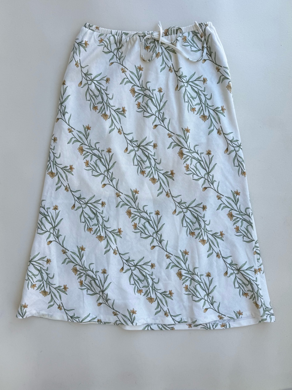 The Workshop Midi Floral Skirt Women’s Size Medium White W Yellow & Green Lined